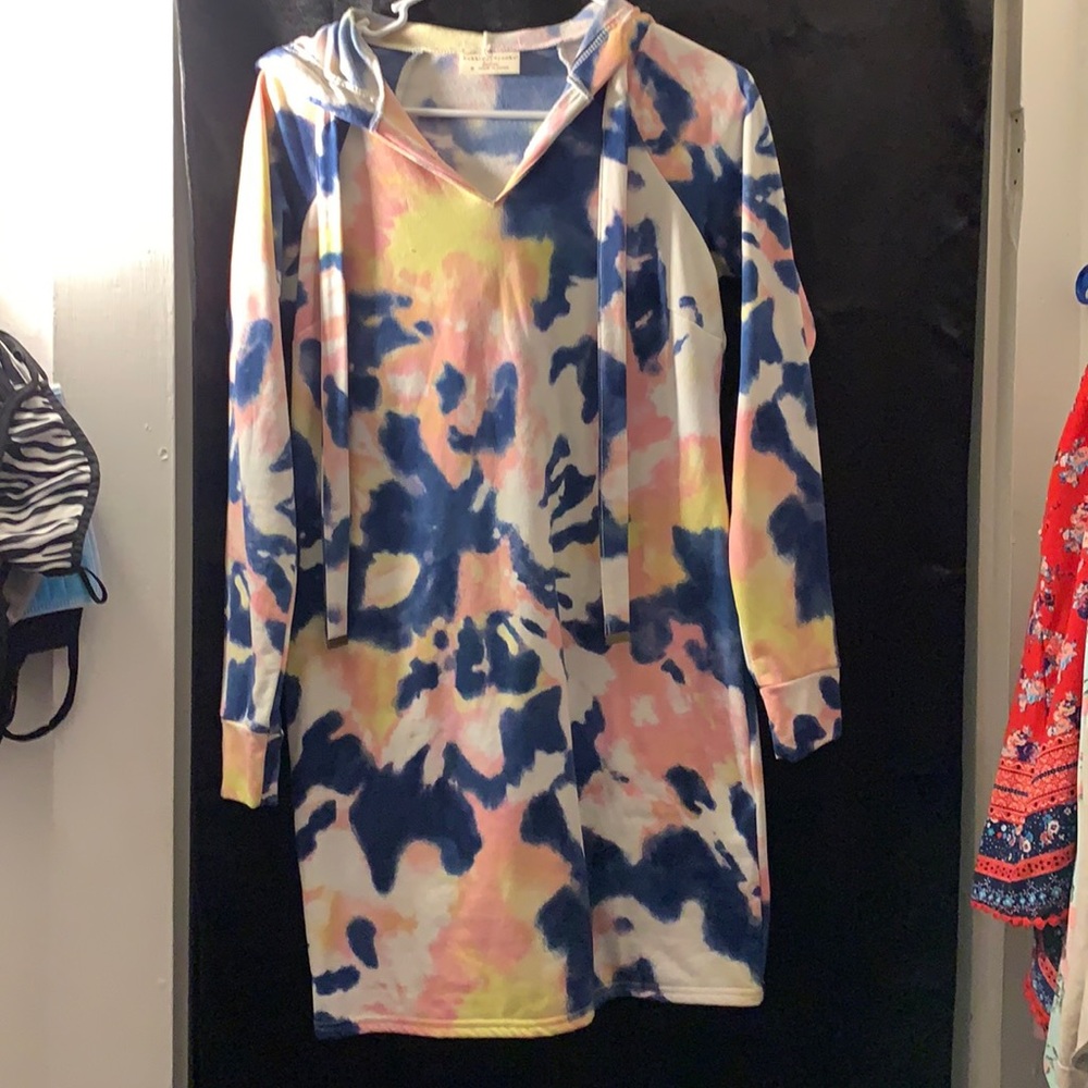 Ladies tie dye hooded dress